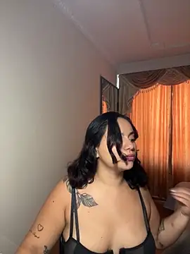 Snapshot of susy_angel chatting on June 19, 8:36 pm susy angel online show from June 19, 8:36 pm