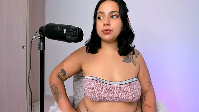 susy angel online show from April 10, 9:00 pm