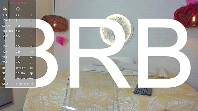 sophi cooper29 online show from February 27, 9:36 pm