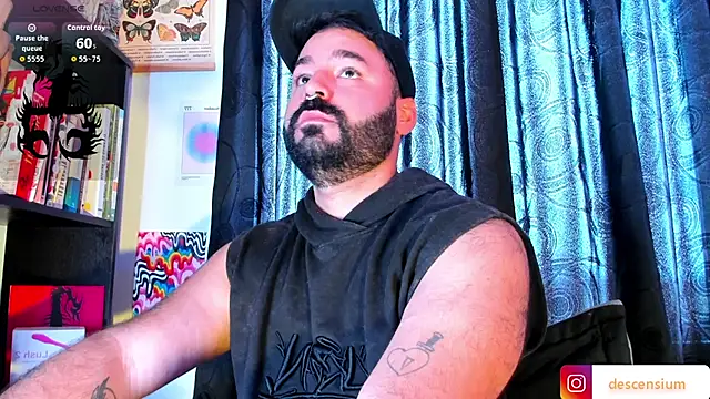 Snapshot of johnnyalx chatting on June 13, 2:26 pm johnnyalx online show from June 13, 2:26 pm