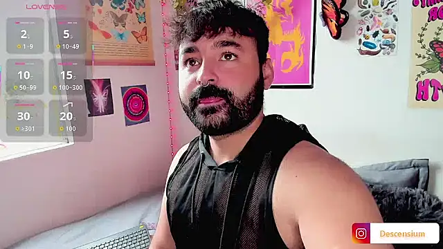 johnnyalx online show from November 3, 5:05 pm