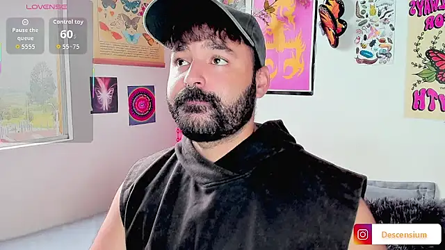 johnnyalx online show from November 5, 7:39 pm