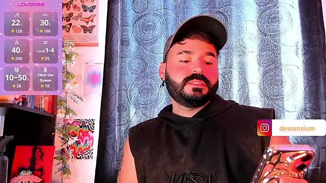 Snapshot of johnnyalx chatting on April 25, 5:21 pm johnnyalx online show from April 25, 5:21 pm