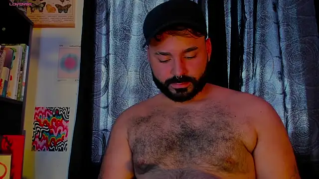 Snapshot of johnnyalx chatting on June 2, 7:58 pm johnnyalx online show from June 2, 7:58 pm