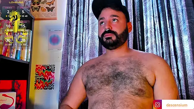 Snapshot of johnnyalx chatting on June 12, 8:06 pm johnnyalx online show from June 12, 8:06 pm