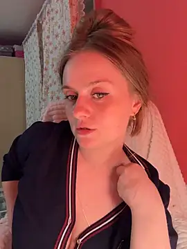 SophiaSweet  online show from March 28, 4:19 pm