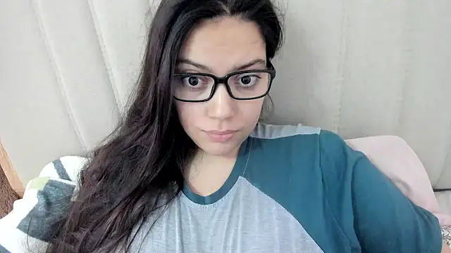 Snapshot of roniewester chatting on October 13, 12:40 pm roniewester online show from October 13, 12:40 pm