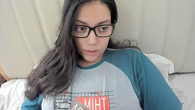 Snapshot of roniewester chatting on September 19, 1:15 pm roniewester online show from September 19, 1:15 pm