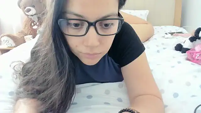 Snapshot of roniewester chatting on September 11, 2:50 pm roniewester online show from September 11, 2:50 pm
