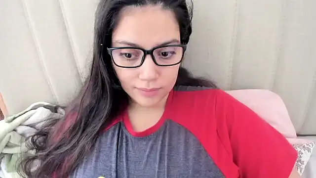 Snapshot of roniewester chatting on October 10, 12:17 pm roniewester online show from October 10, 12:17 pm