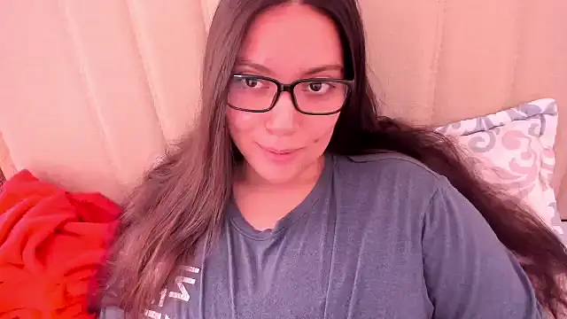 Snapshot of roniewester chatting on April 24, 2:41 pm roniewester online show from April 24, 2:41 pm