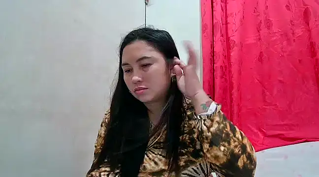 Snapshot of LalaiAsian chatting on February 12, 5:05 pm LalaiAsian online show from February 12, 5:05 pm