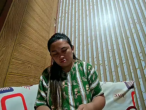 Snapshot of LalaiAsian chatting on April 29, 10:27 pm LalaiAsian online show from April 29, 10:27 pm