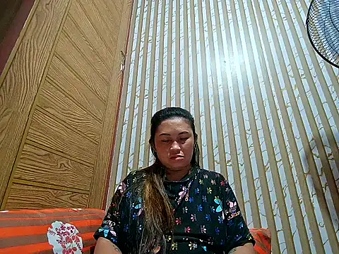 LalaiAsian online show from March 14, 5:08 pm