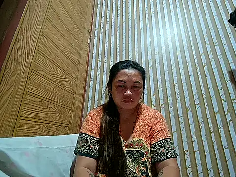 LalaiAsian online show from March 5, 5:09 pm