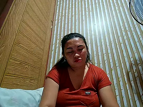 Snapshot of LalaiAsian chatting on February 28, 5:01 pm LalaiAsian online show from February 28, 5:01 pm