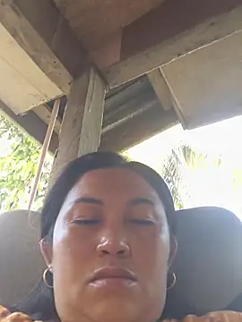 LalaiAsian online show from April 8, 8:16 am