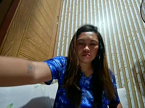 LalaiAsian online show from April 14, 9:42 pm