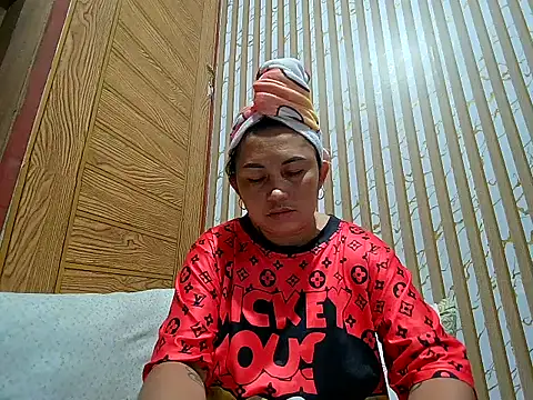 LalaiAsian online show from April 3, 9:27 am