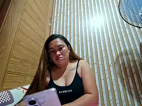 Snapshot of LalaiAsian chatting on February 3, 3:50 pm LalaiAsian online show from February 3, 3:50 pm