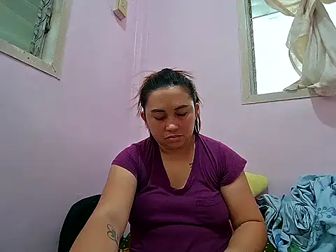 Snapshot of LalaiAsian chatting on October 3, 5:42 am LalaiAsian online show from October 3, 5:42 am