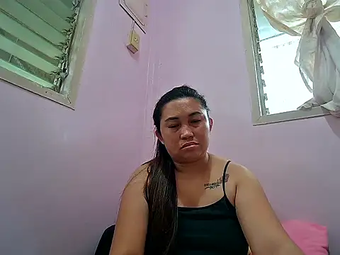 Snapshot of LalaiAsian chatting on October 4, 3:19 am LalaiAsian online show from October 4, 3:19 am