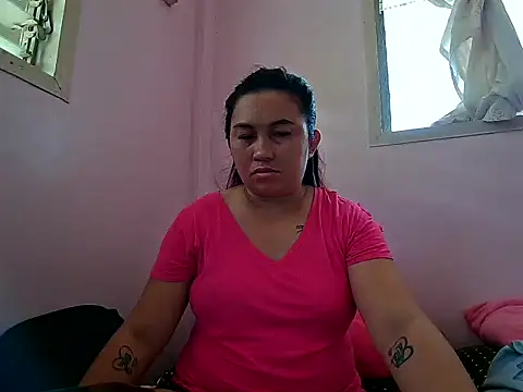 Snapshot of LalaiAsian chatting on October 2, 2:15 am LalaiAsian online show from October 2, 2:15 am