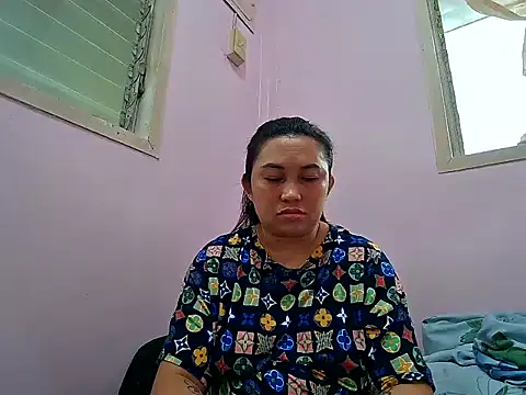 Snapshot of LalaiAsian chatting on October 5, 2:46 am LalaiAsian online show from October 5, 2:46 am