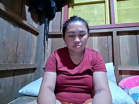 Snapshot of LalaiAsian chatting on October 18, 10:28 am LalaiAsian online show from October 18, 10:28 am