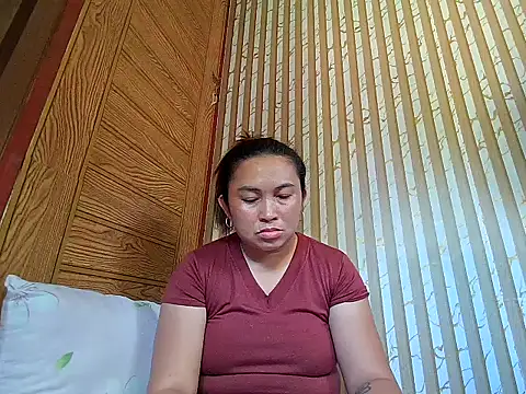 Snapshot of LalaiAsian chatting on January 7, 7:13 am LalaiAsian online show from January 7, 7:13 am