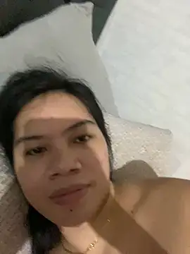 Hebefemme online show from March 21, 4:51 pm