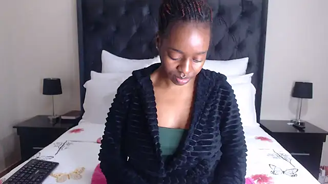 Sexynaughty Gal online show from April 14, 10:15 pm