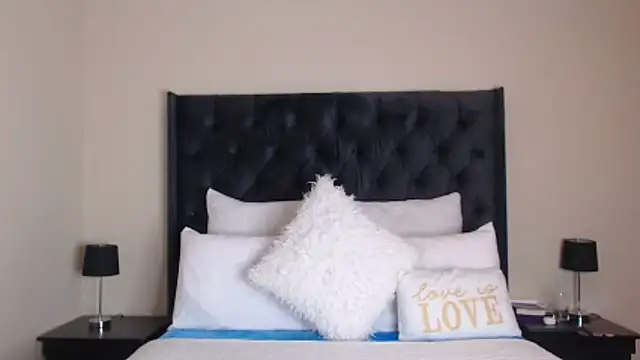 Sexynaughty Gal online show from November 8, 9:51 pm