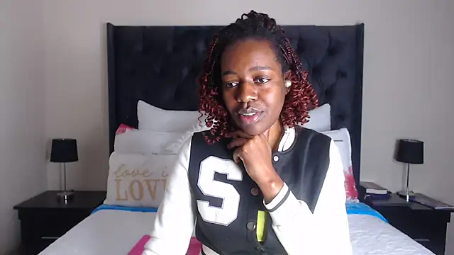 Sexynaughty Gal online show from November 18, 9:40 pm