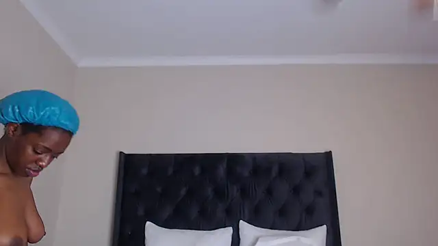 Sexynaughty Gal online show from November 23, 9:25 pm