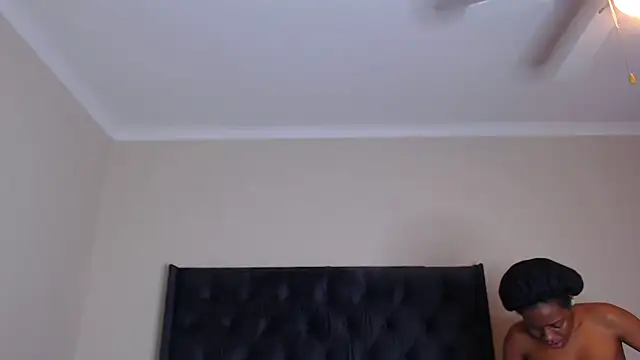 Sexynaughty Gal online show from November 12, 9:07 pm