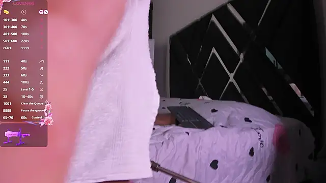 karol green  online show from March 8, 2:04 am