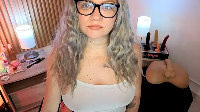 MarianL0ve online show from May 20, 10:01 am