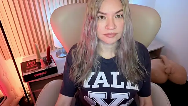 MarianL0ve online show from October 7, 2:40 pm