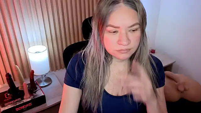 MarianL0ve online show from November 8, 10:41 am