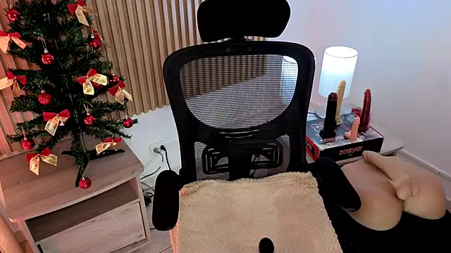 MarianL0ve online show from December 1, 10:49 am