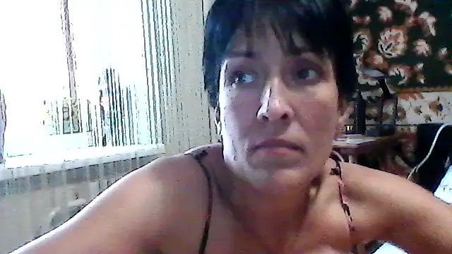 SunnyAmorre online show from July 10, 10:15 am