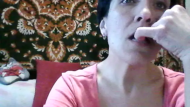 SunnyAmorre online show from March 14, 2:45 pm