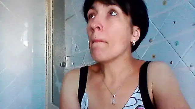 SunnyAmorre online show from September 11, 9:31 am
