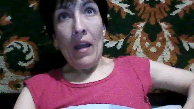 SunnyAmorre online show from April 7, 8:10 pm