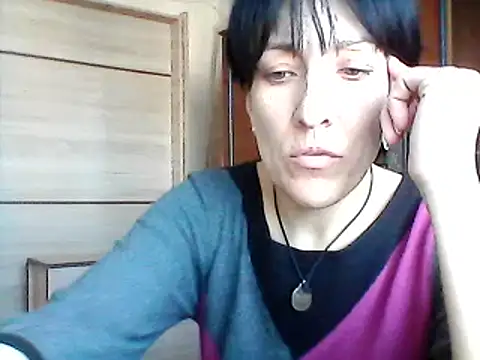 SunnyAmorre online show from March 10, 9:01 am