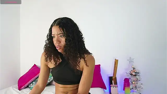 AlessaMaya online show from January 1, 4:39 pm
