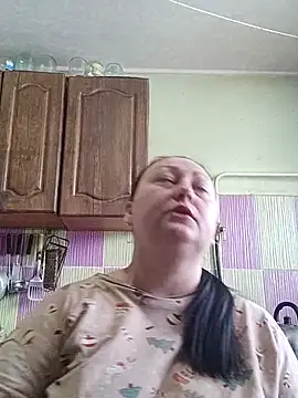 Rini333 online show from February 5, 9:05 am