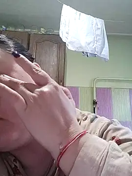 Rini333 online show from February 8, 8:12 am