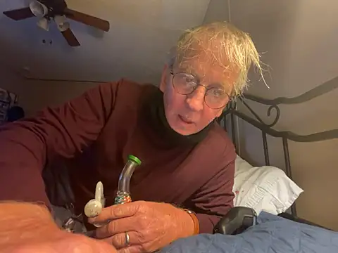 Snapshot of jck1m0t chatting on October 26, 12:00 am jck1m0t online show from October 26, 12:00 am